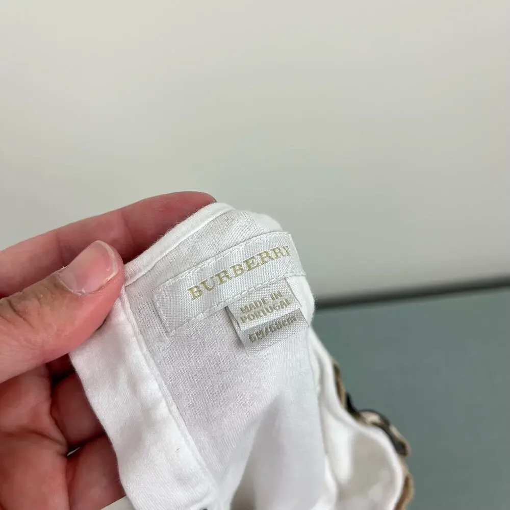 Burberry baby white